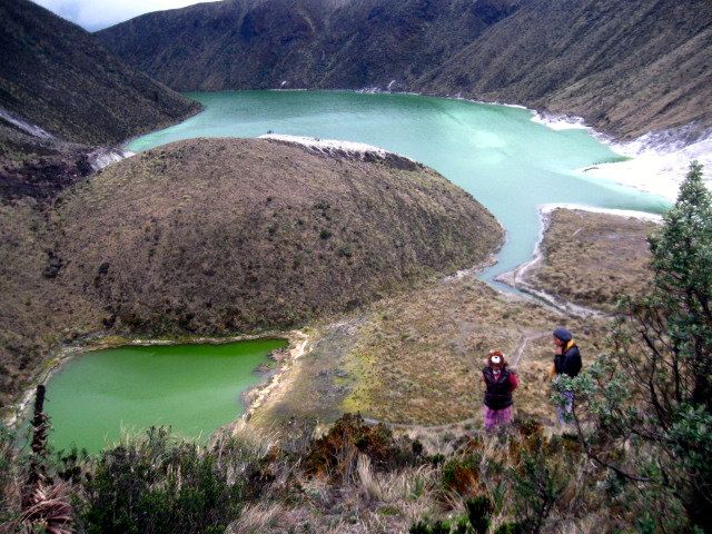 Laguna verde. Volcán Azufral, departamento de Nariño. 