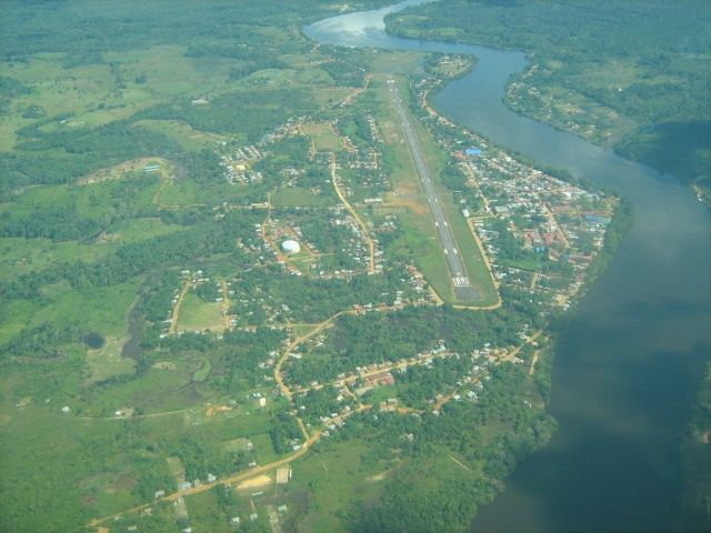 Vista aerea de Mitú, departamento del Vaupés