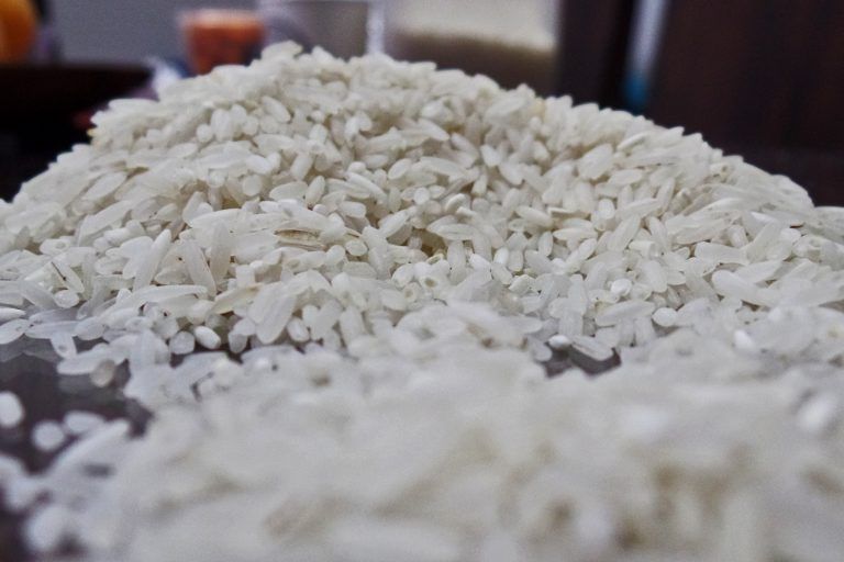 Precio del arroz aumentaría a causa del cambio climático y la importación de 88.000 toneladas para este año.