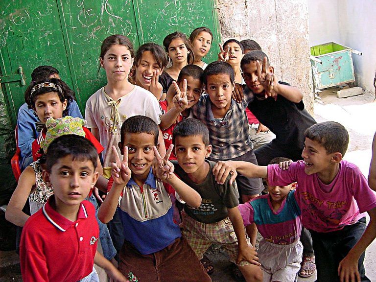 Infancia &derecho a la alimentación, viciados por corrupción