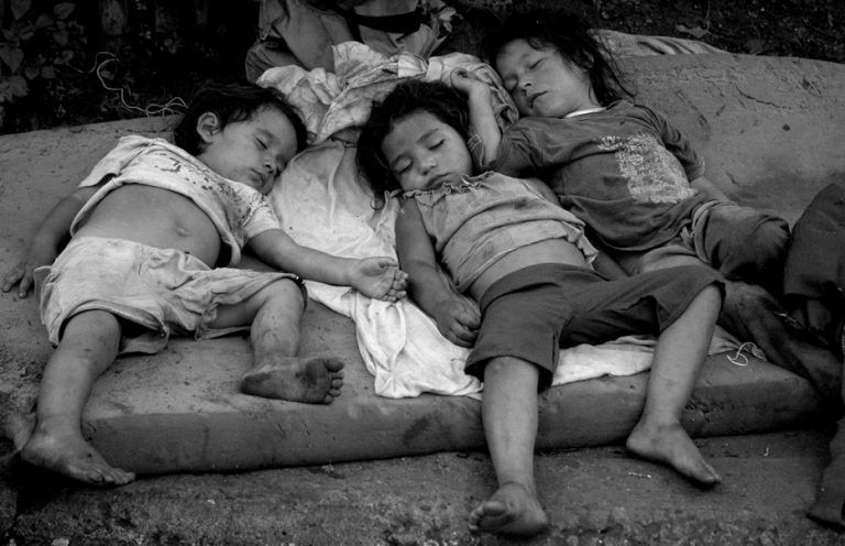 Adopción igualitaria vista desde varias ópticas