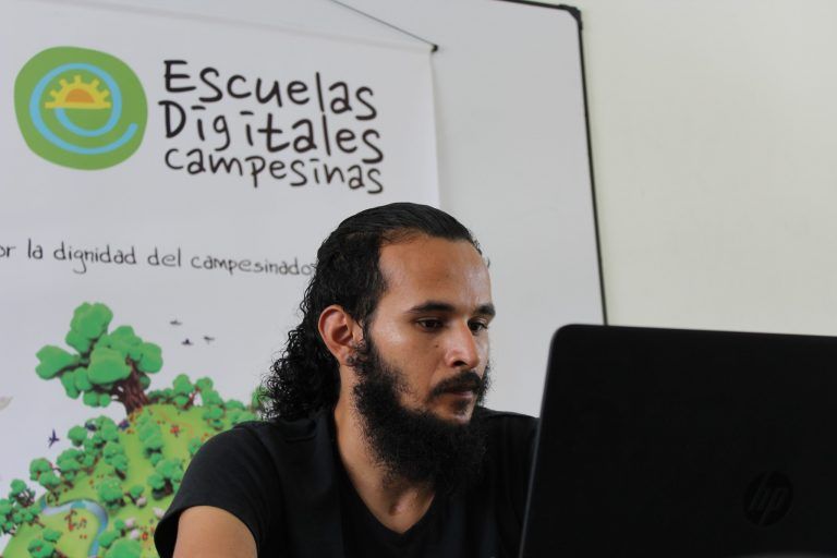 Esas Escuelas Digitales Campesinas funcionan, ¿no?