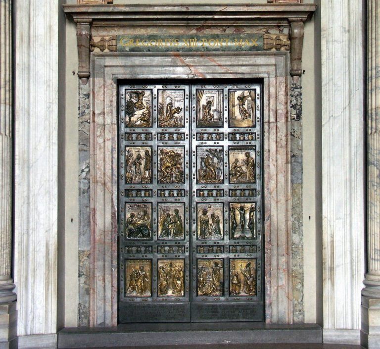 Las puertas del jubileo se cierran, nos queda la misericordia
