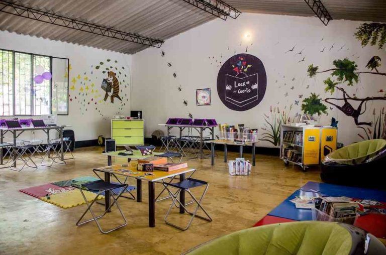 Bibliotecas Públicas Móviles recibe reconocimeinto de los premios ACLEBIM