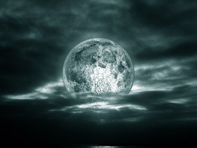 Poema: luna de plata