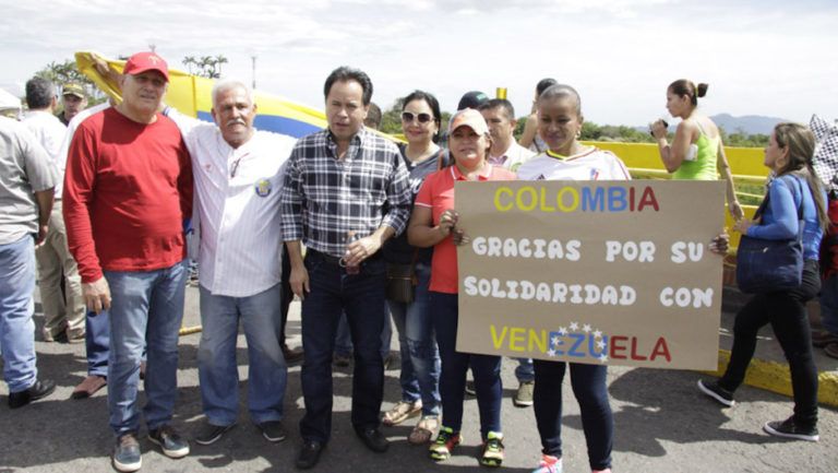 Miles de venezolanos cruzan a diario la frontera con Colombia para poder comer