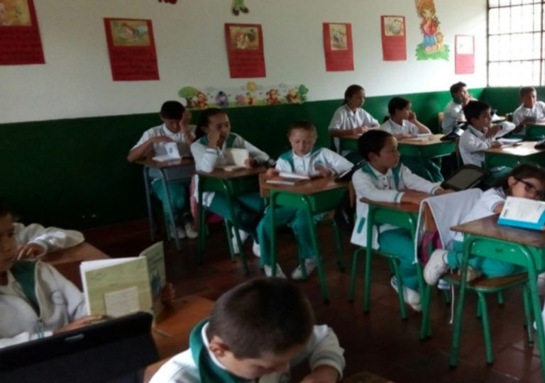 El valioso empeño y dedicación de las mujeres docentes en la educación rural