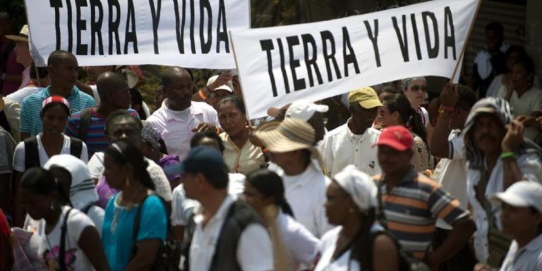 ¿Cuál es el papel de los líderes sociales en Colombia?