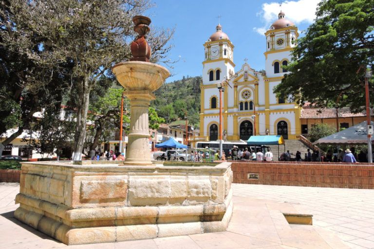 El Festival Cultural y Gastronómico de la gallina en Manta; una deliciosa tradición