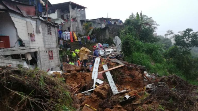 Gobierno Nacional promete viviendas propias para damnificados de Marquetalia