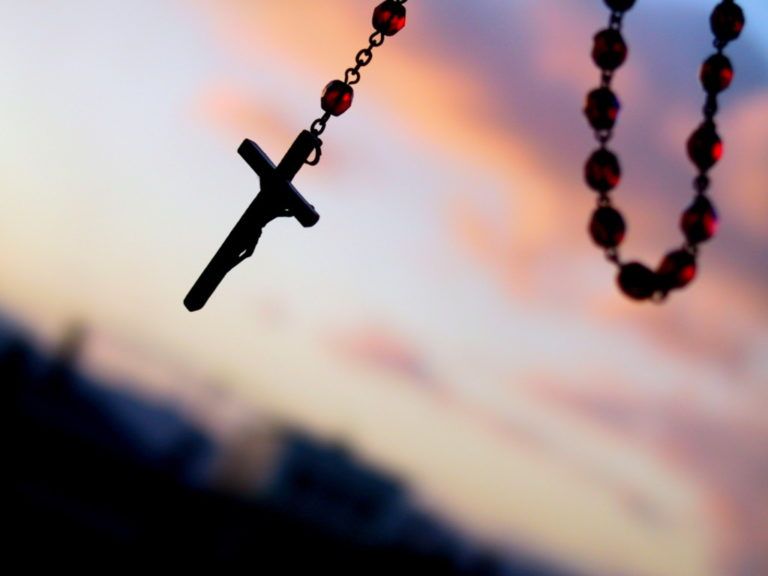 ¿Por qué octubre es el mes del Santo Rosario?
