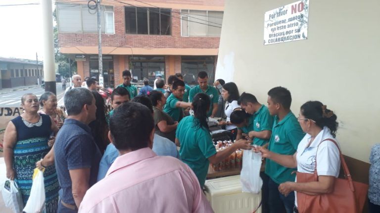 Subasta de frutos amazónicos en San Vicente del Caguán