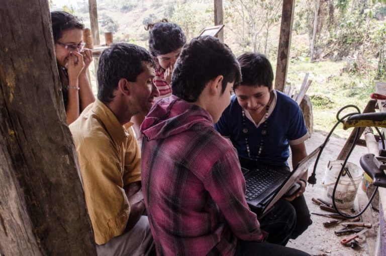 Profesores rurales entregados por décadas al servicio de la educación