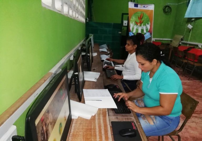 Carta del Campo: Mujeres que son madres y padres merecen doble homenaje