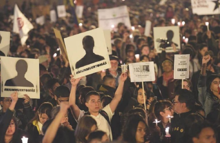 Caminemos por la vida de nuestros líderes y lideresas sociales