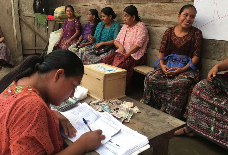 Cómo los grupos de ahorro empoderan a las mujeres en Guatemala