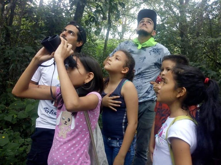 Escuela de Polinizadores, una iniciativa de niños y jóvenes por el medioambiente