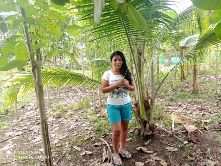 Marisol Nipicay, mujer indígena se forma digitalmente