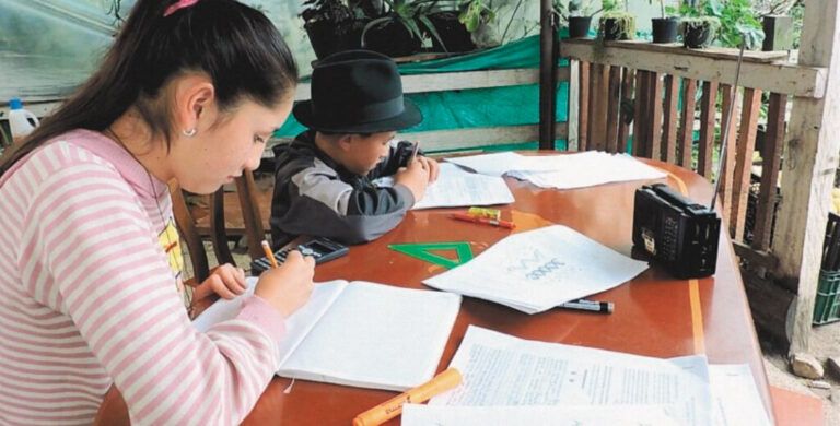 Radio Mundo Rural: La radio educación continúa vigente en Colombia