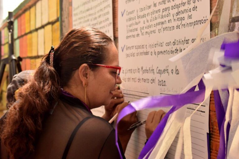Carta del campo: Educación para el crecimiento de la mujer rural