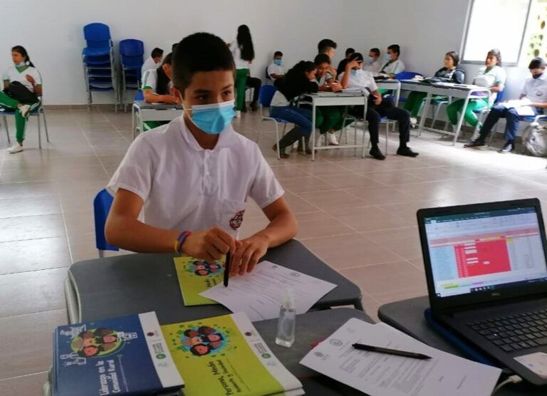Juventud rural de Caquetá avanza con las Escuelas Digitales Campesinas