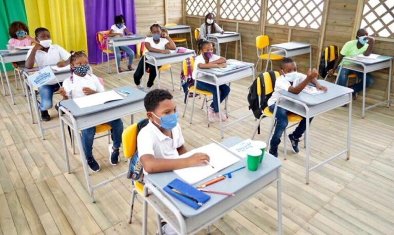 Liderazgo Educativo en red: un escenario para volver a la escuela