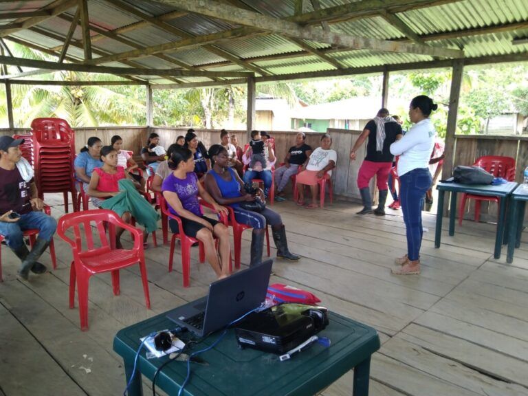 Comunidades de Chocó aprenden sobre equidad de género