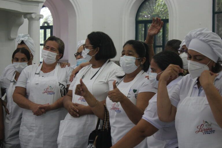 Trabajo en equipo fortalece mujeres emprendedoras de Ciénaga de Oro