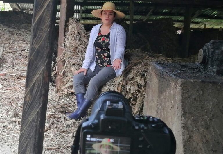 Con los Pies en la Tierra, una serie por y para la mujer rural