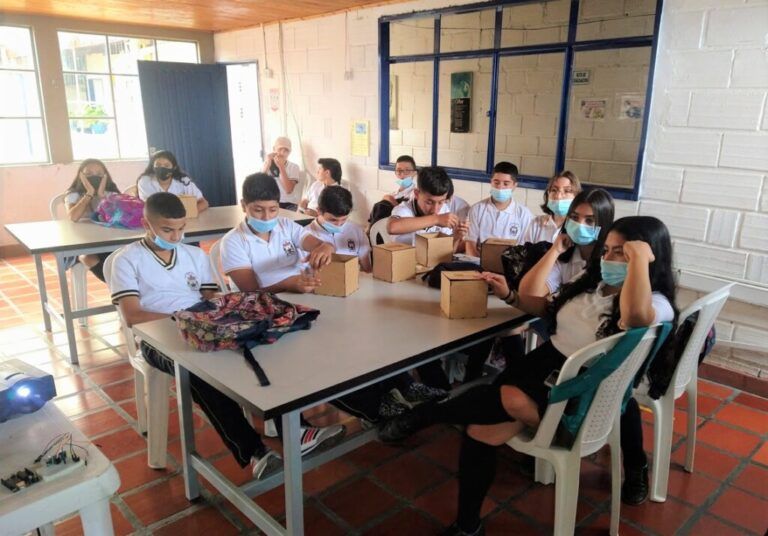 La U. Nacional llega a colegios de Manizales y Salamina
