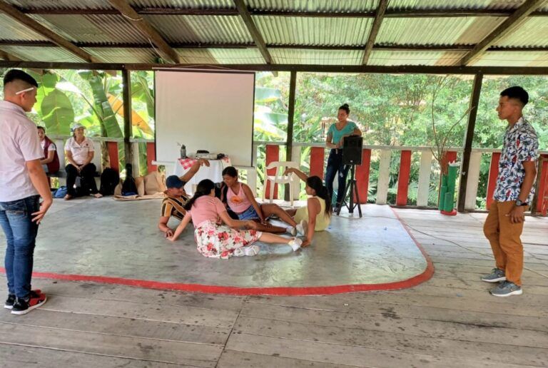 Teatro como herramienta para fortalecer aprendizajes en Caquetá