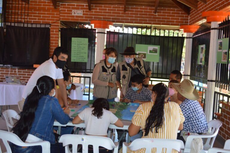 La Palmita, trabajo comunitario para el conocimiento científico