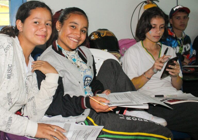 Jóvenes  vallecaucanos se forman con ACPO en comunicación para la paz
