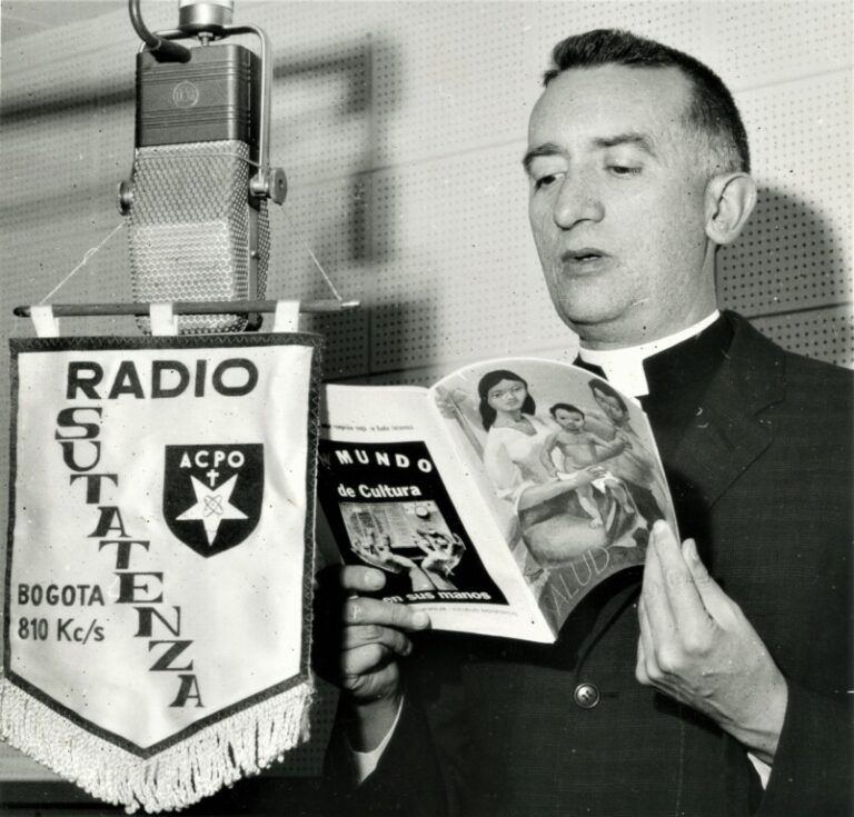 Monseñor Salcedo, pionero de la revolución educativa de Colombia