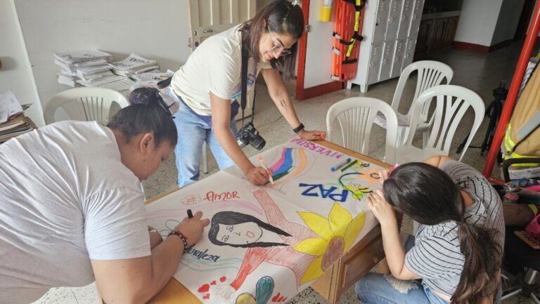 Briceño, Antioquia: Un Relato de Resiliencia y Transformación a Través de Somos Comunidad