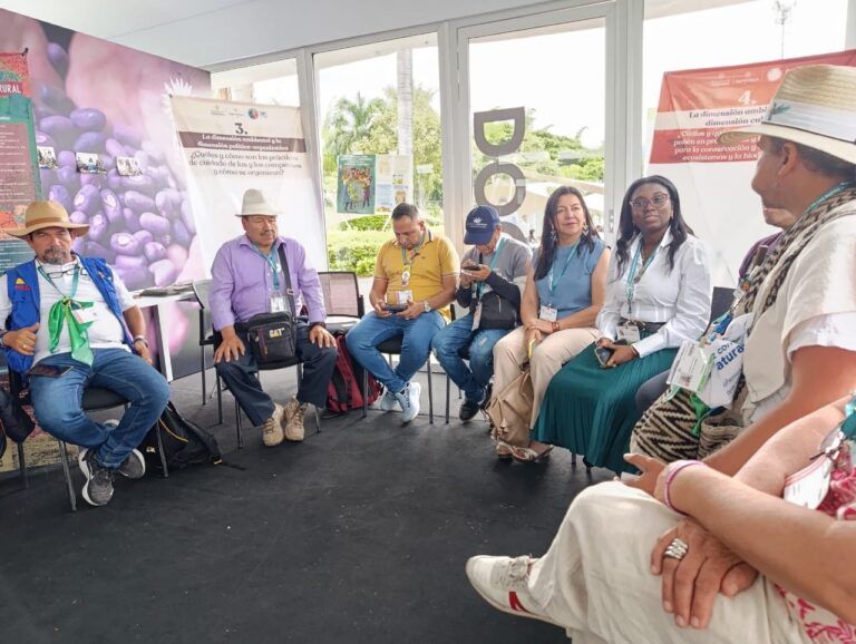 Campesinos alzaron su voz en la COP16 para ser reconocidos como guardianes de la biodiversidad.