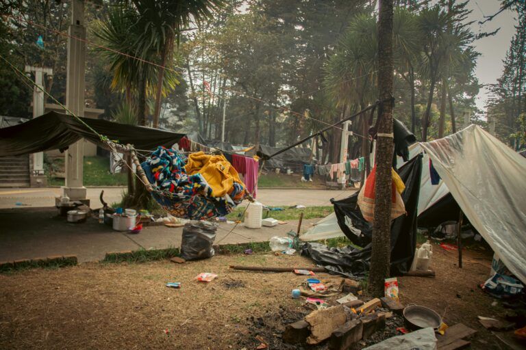 Colombia ante la crisis del desplazamiento: más de 11 millones de personas forzadas a huir